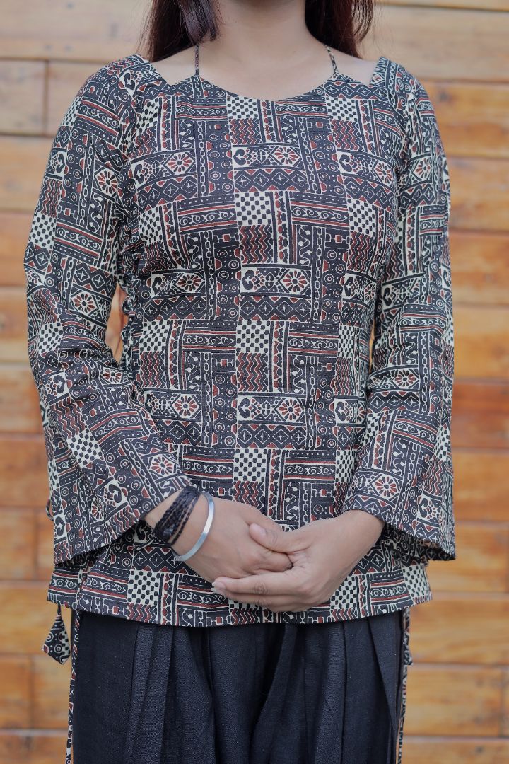 INAYA Kurti